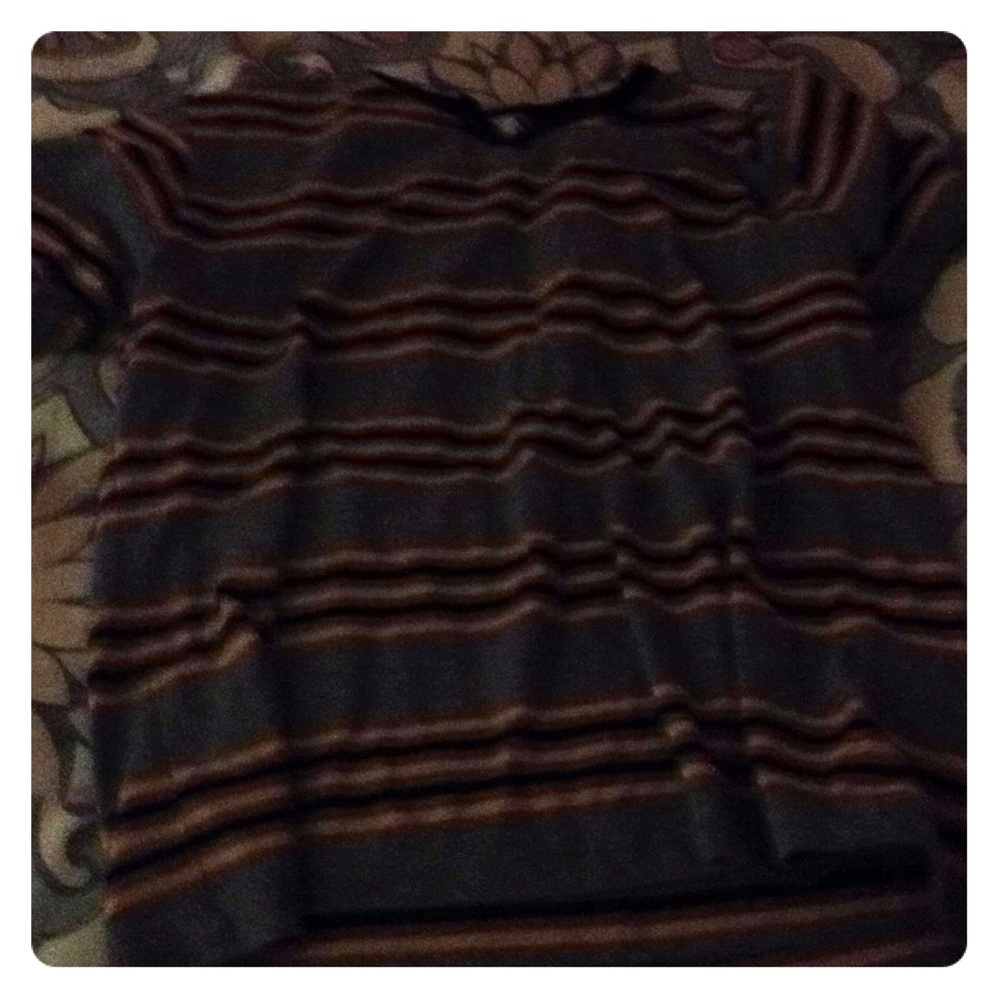 I'm selling a shorthand its brand is amplify